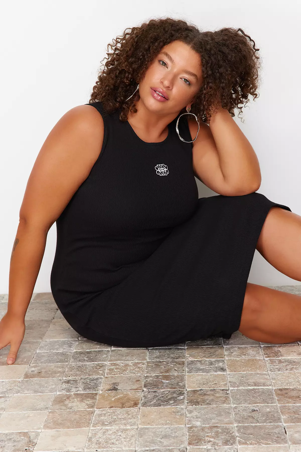 Plus Size Embroidered Midi Knitted Dress