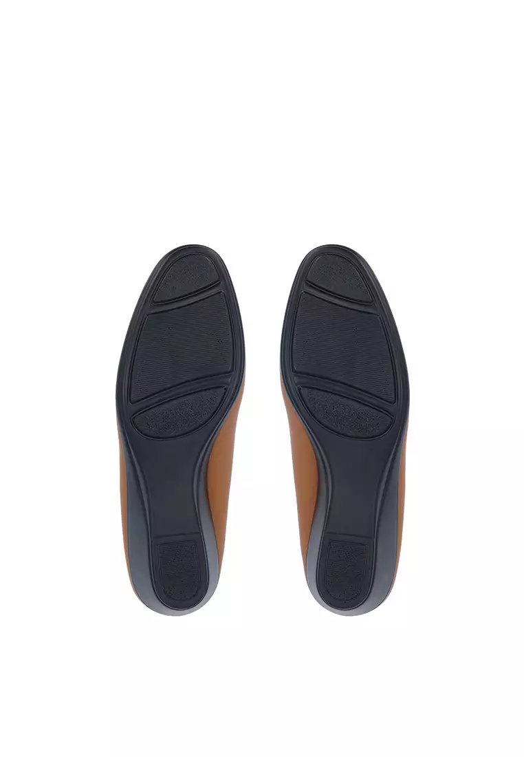 Medium Brown Kacey Pumps