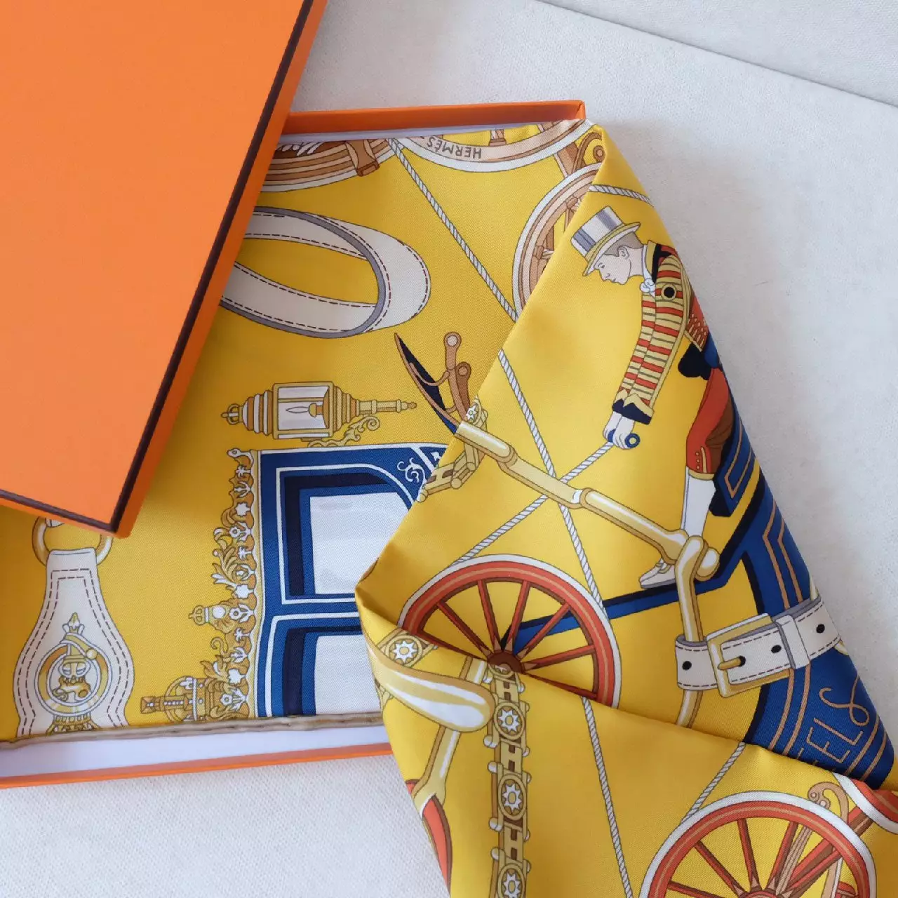 Scarf 90 X 90 Stately Wheels Jaune