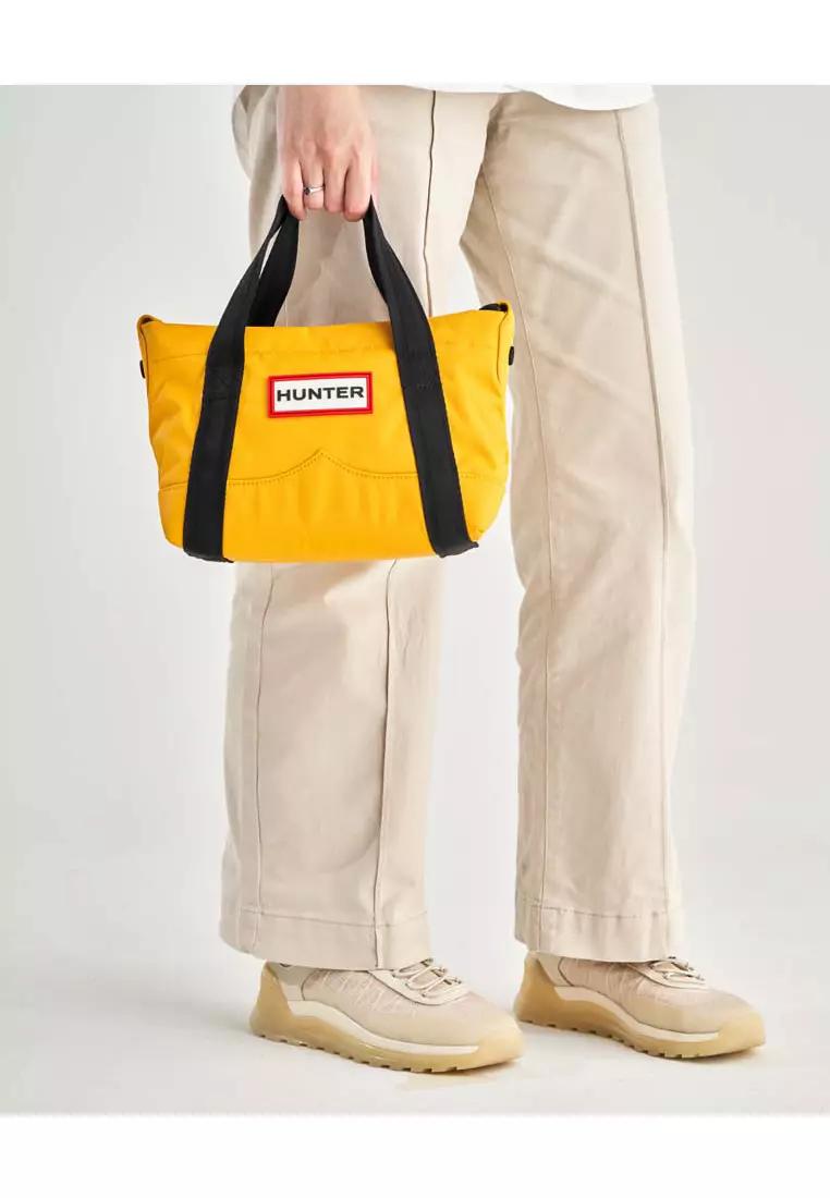 トートバッグ HUNTER UNISEX Nylon Top Clip Mini Tote Bag Yellow Buy Hunter Boots NYLON MINI TOPCLIP TOTE Online | ZALORA
