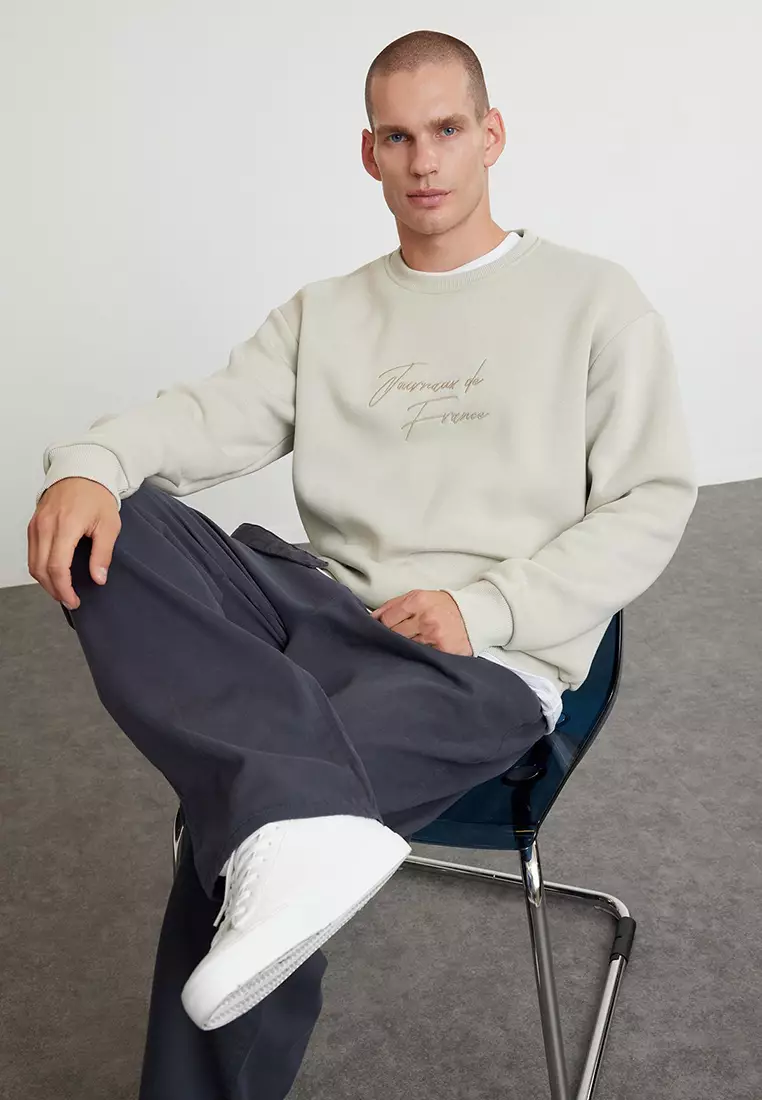 Stone Oversize/Wide Cut Text Embroidered Thick Fleece Sweatshirt TMNAW25SW00091