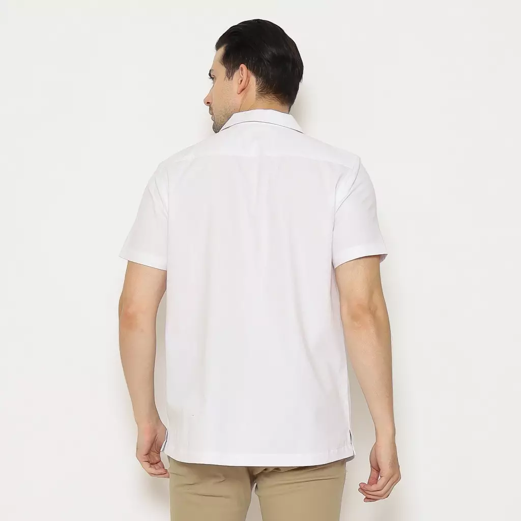 AMK Kemeja Pria Lengan Pendek SHS YUTAKA S/S White