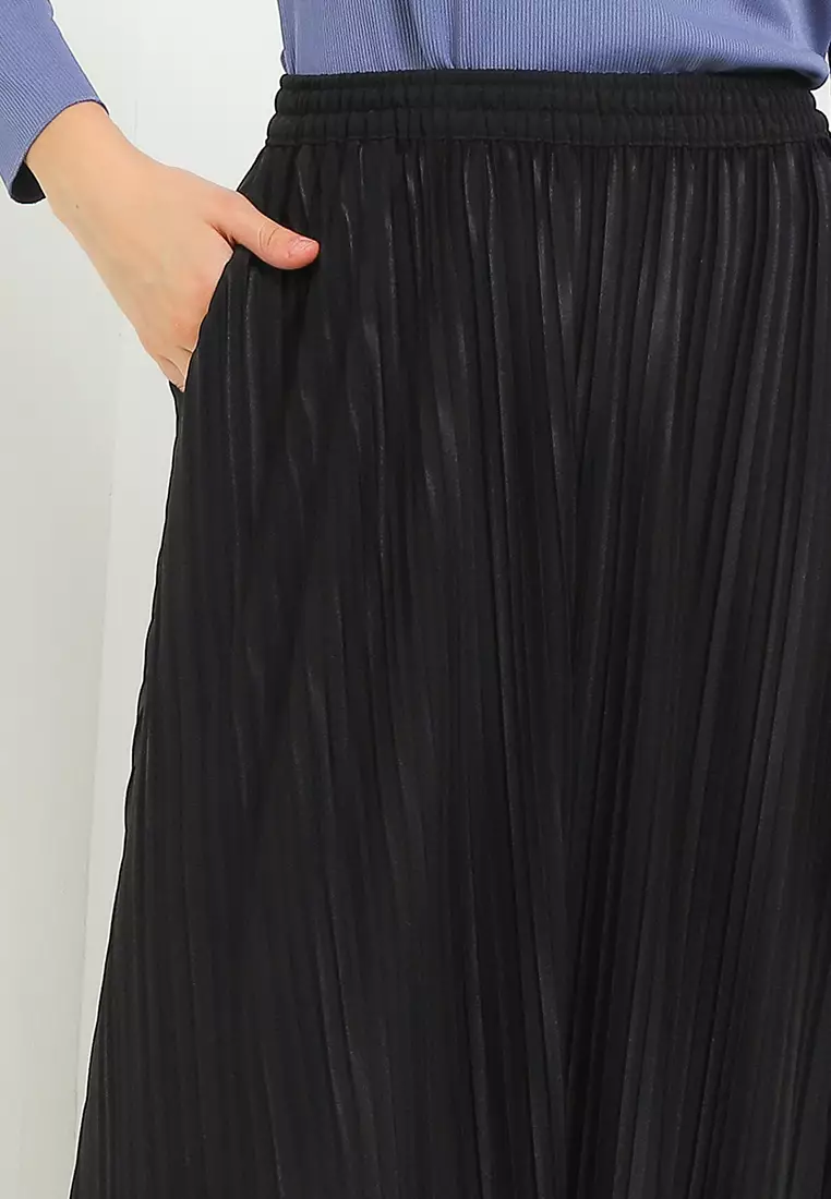 Pleated Maxi Skirt