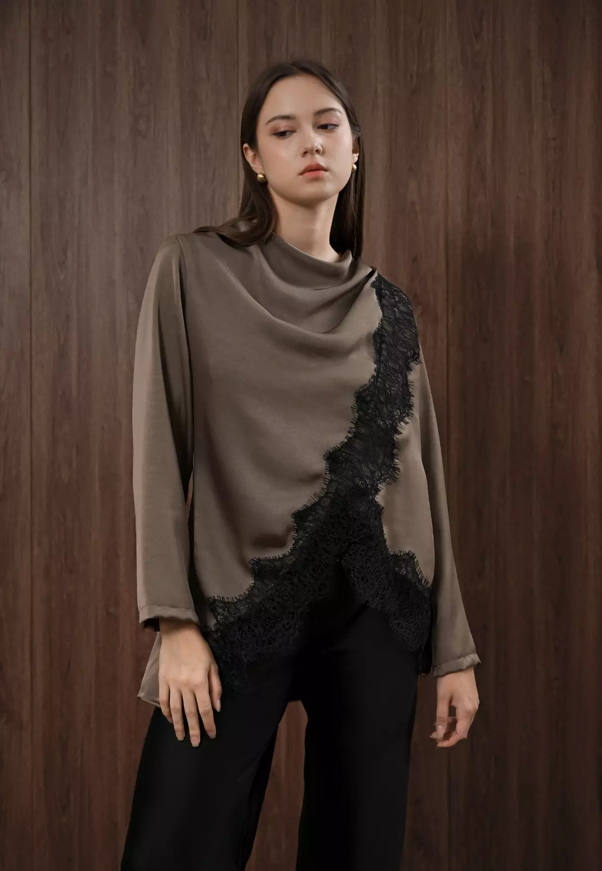 Elora Blouse - Ebony