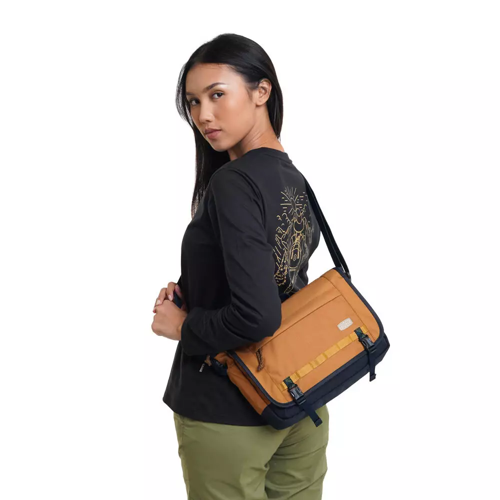 Eiger Derail 2.0 Tablet Shoulder Bag