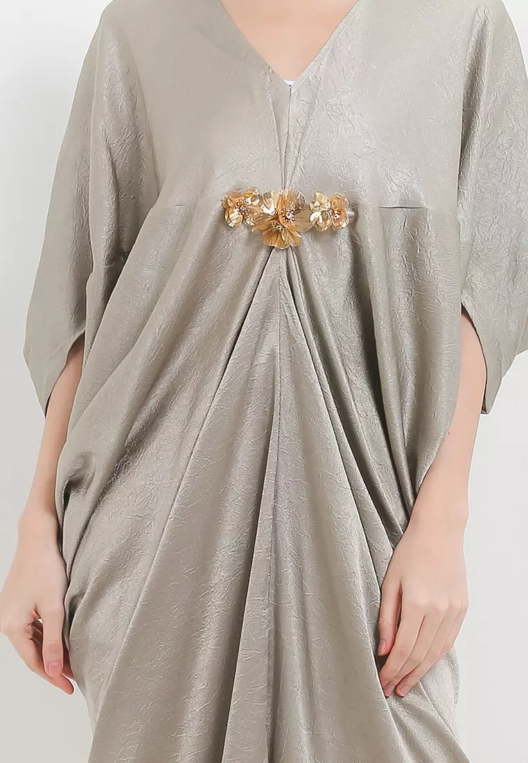 Textured Silk Penguin Kaftan With 3 Flo Detail