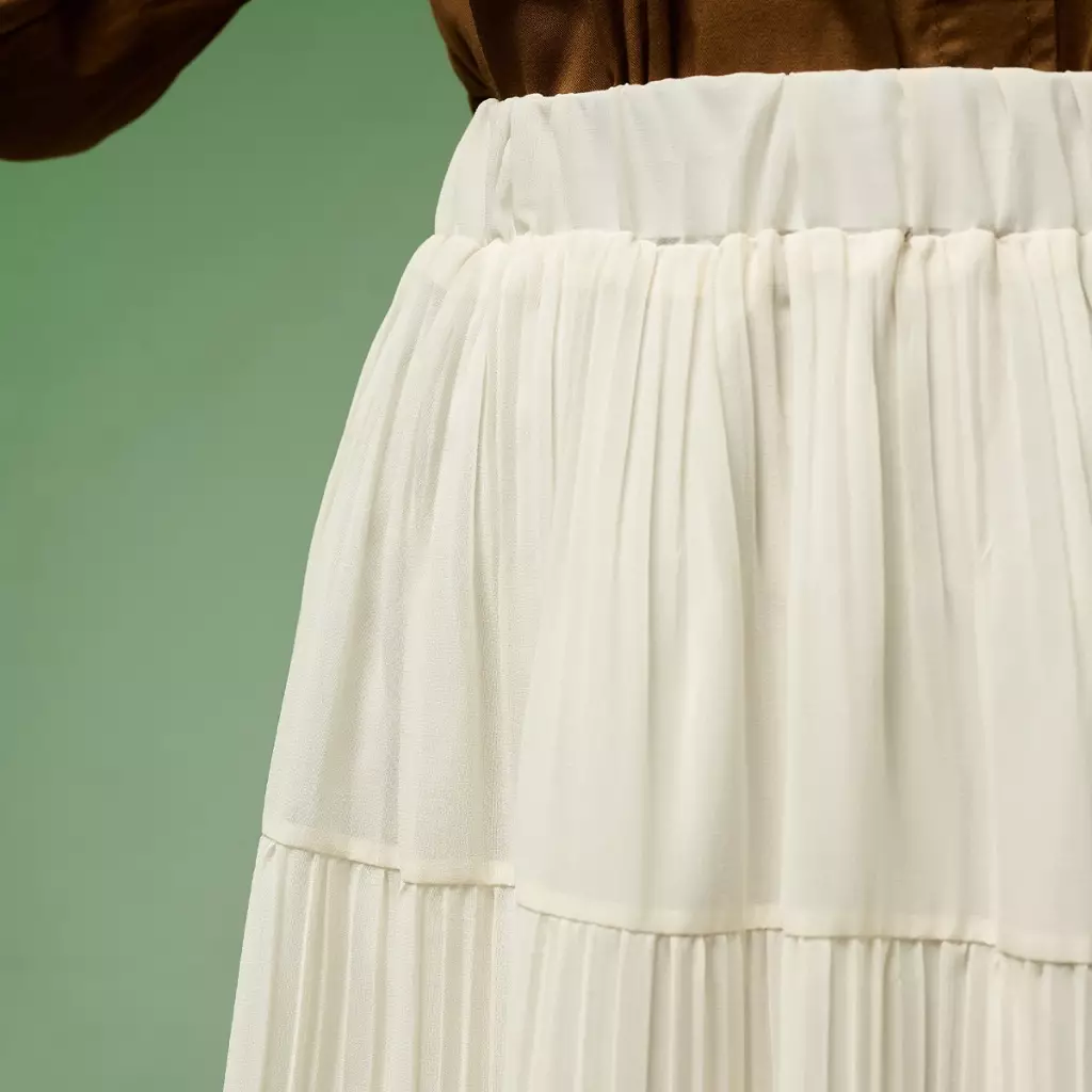 [New Collection] ZM Zaskia Mecca - Darcie Broken White Rok Daily