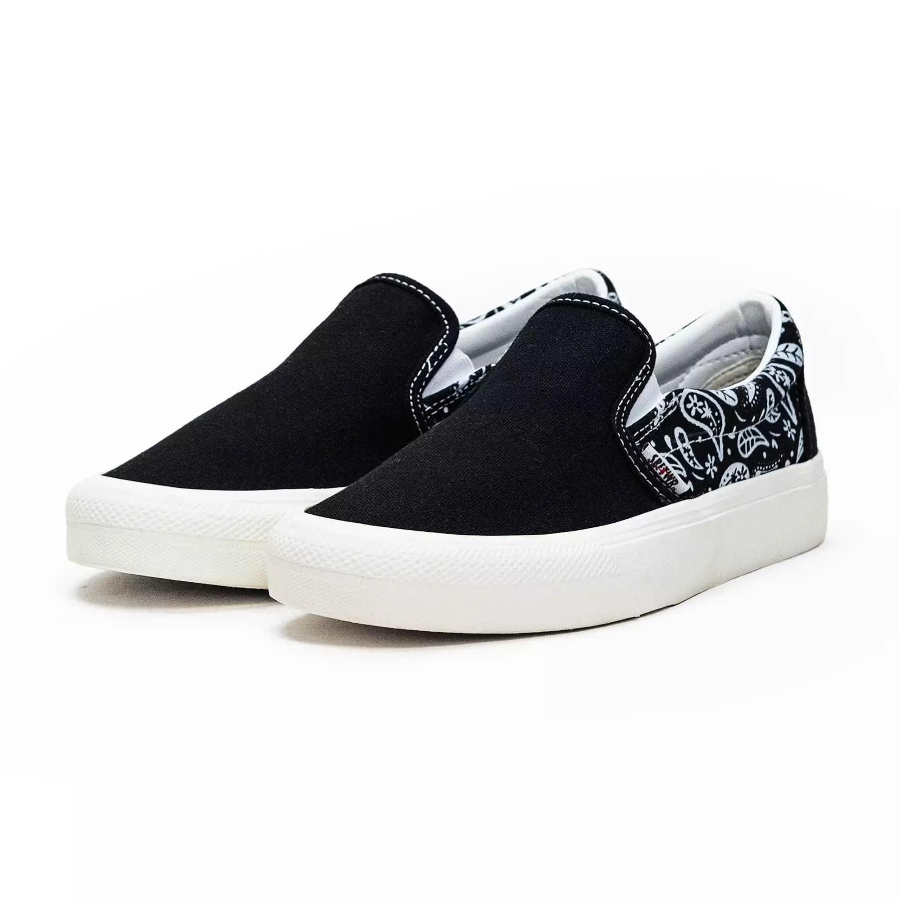SABA Slip On Paisley Black White - Sepatu Sneakers Casual Pria Wanita