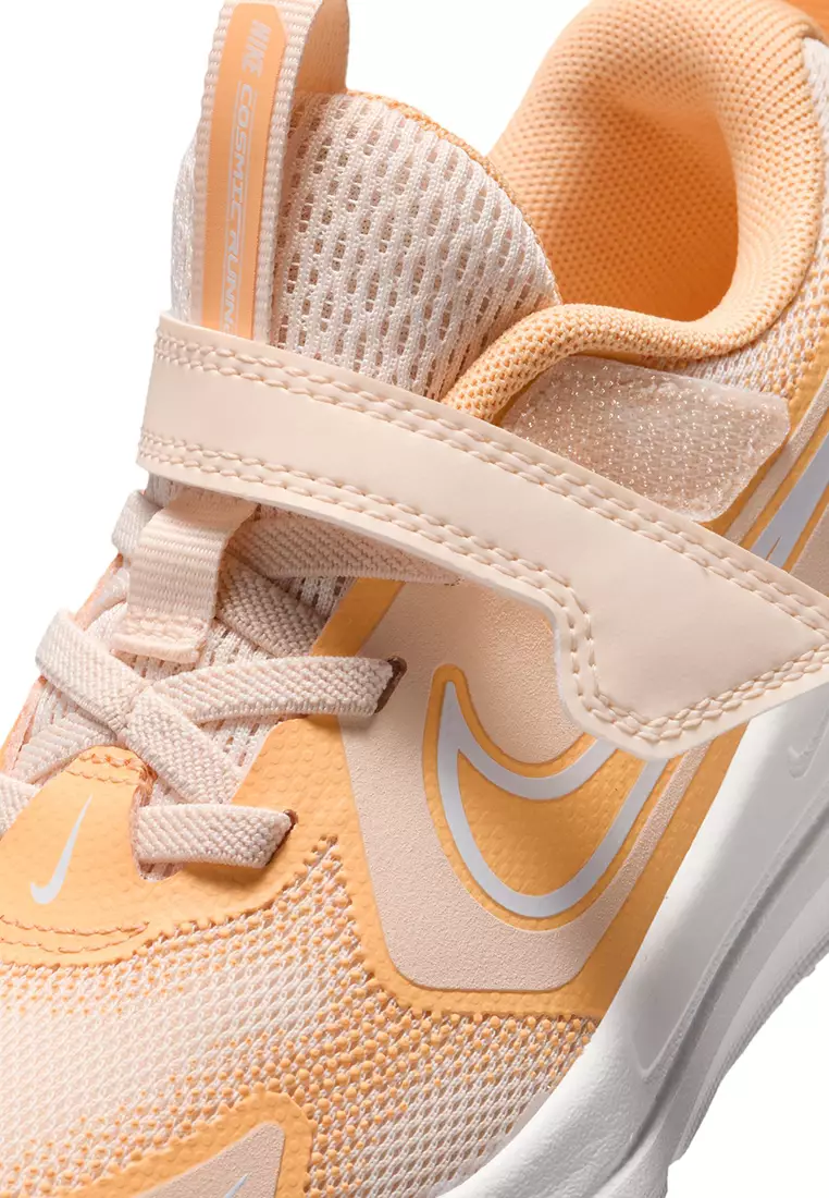 Nike Cosmic Runner