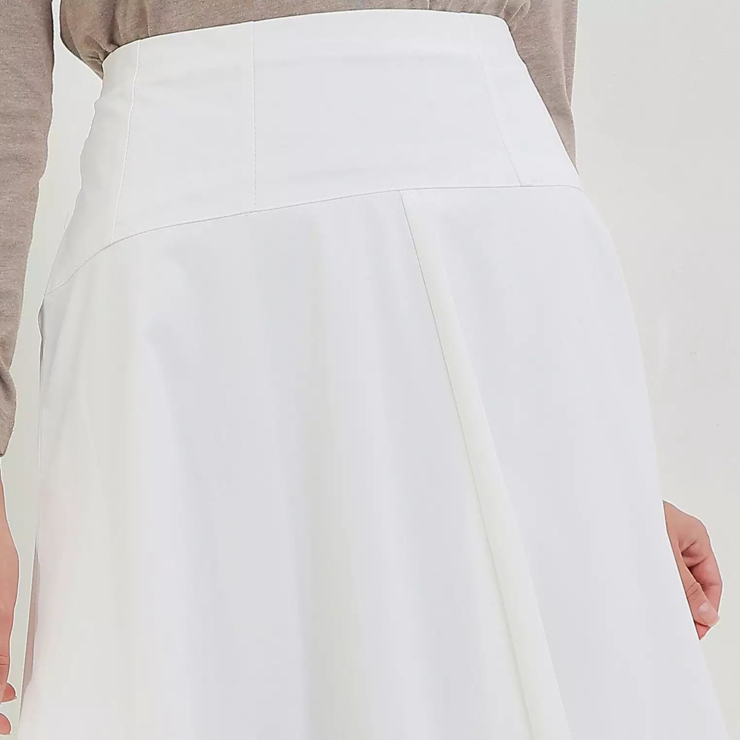 MFMW Odora Rok Panjang Broken White