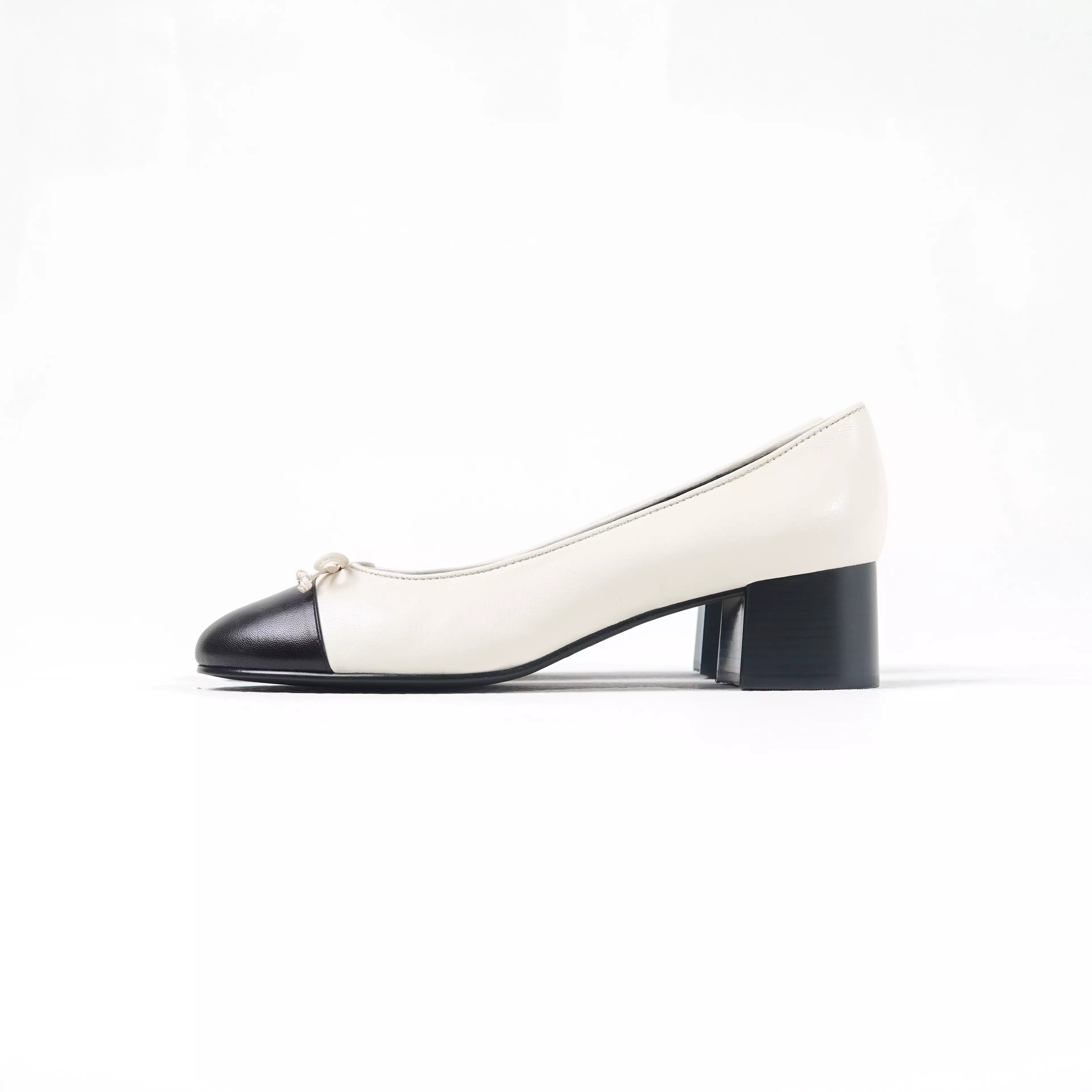 Sepatu TORY BURCH CAP TOE HALF BLACK WHITE HEELS 100% ORIGINAL