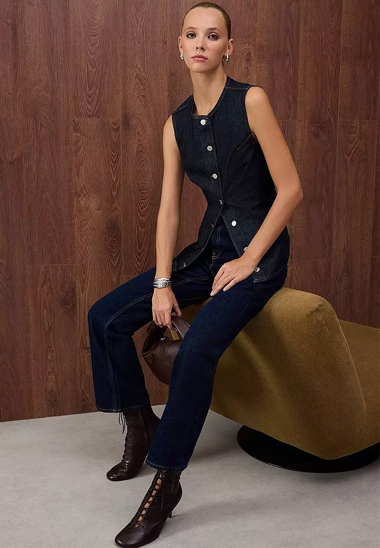 Button Detailed Fitted Denim Vest
