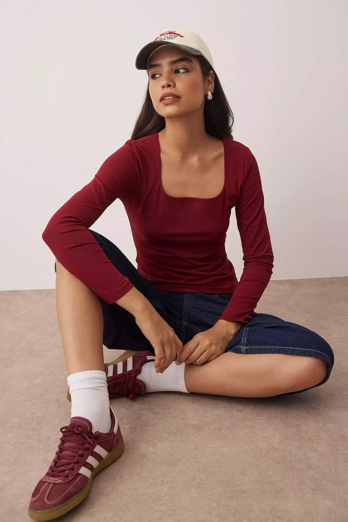 Burgundy Cotton Flexible Square Collar Fitted/Body-Smoothing Knitted Blouse Twoaw24Bz00016