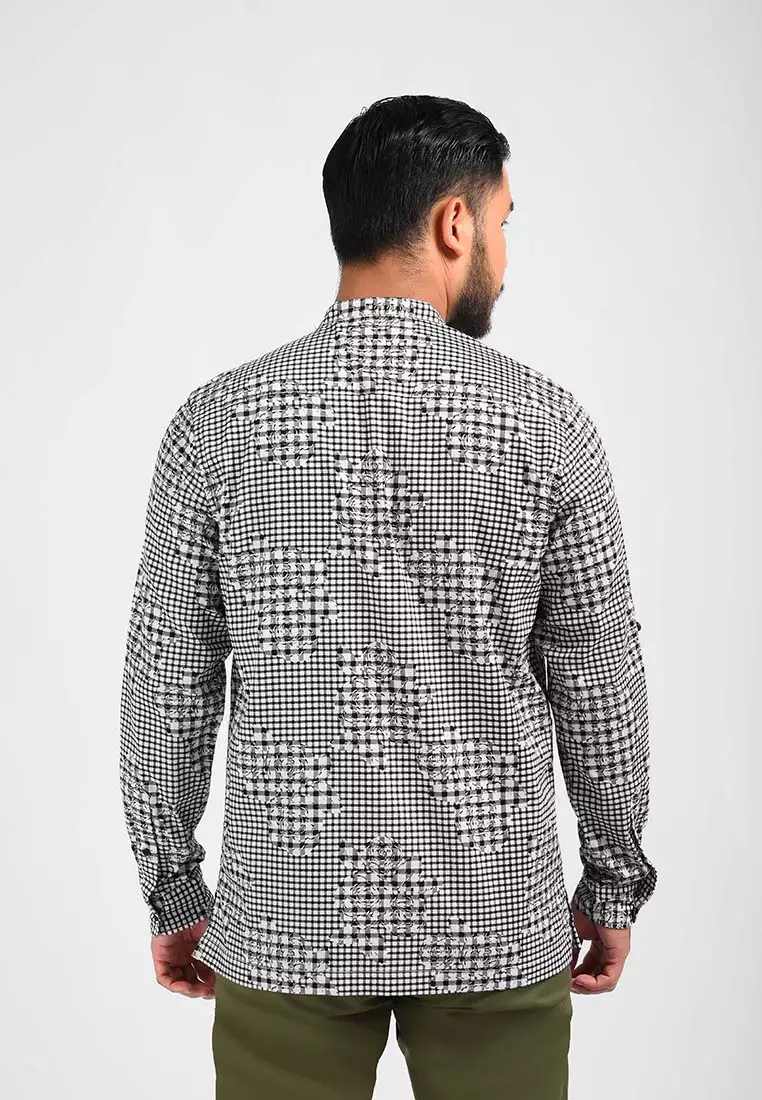 MANZONE Kemeja Shanghai Pria Lengan Panjang Pria ARYAN - White Blue Warna WHITE BLACK