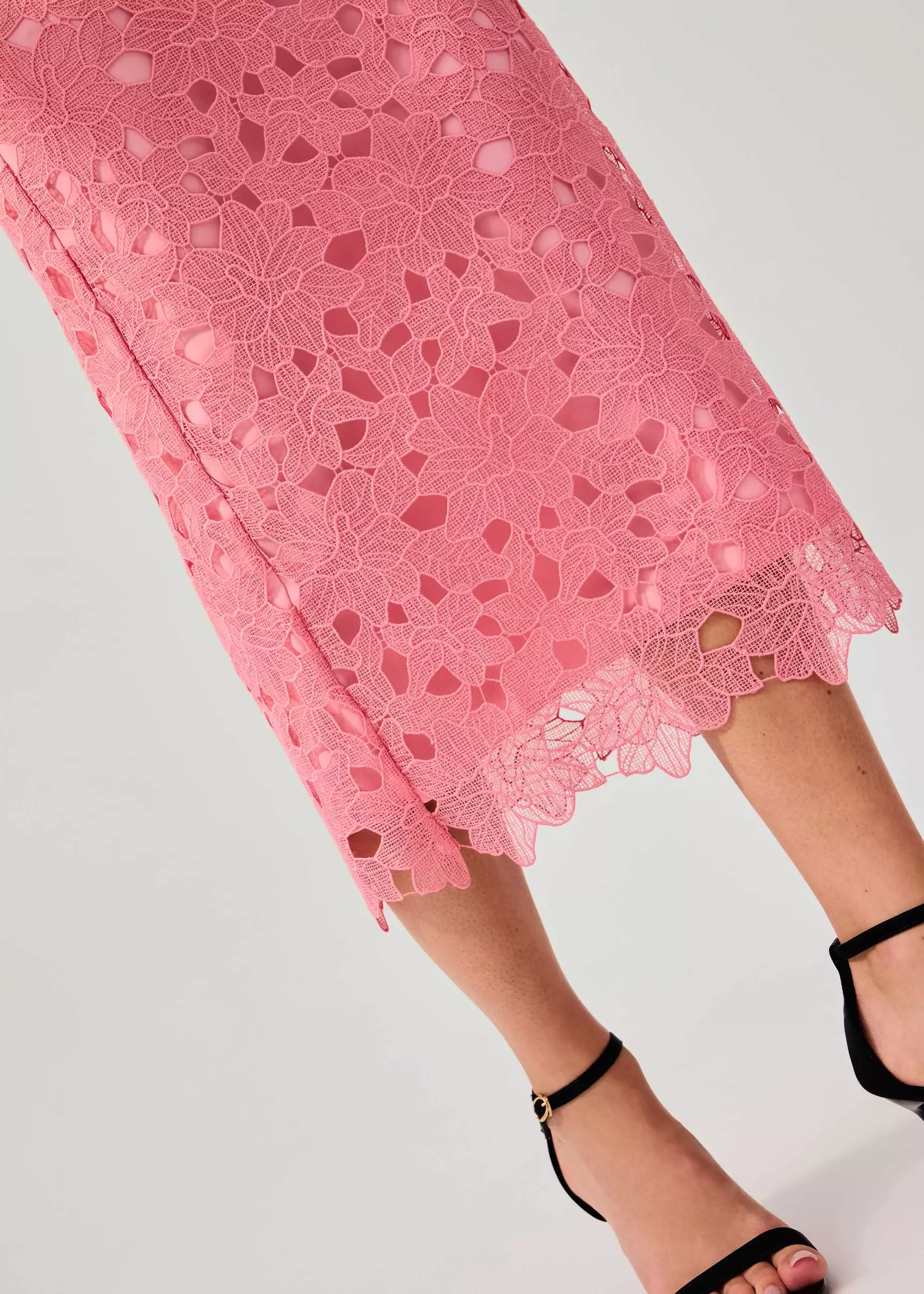Rok Wanita - Floral Lace Column Midi Skirt
