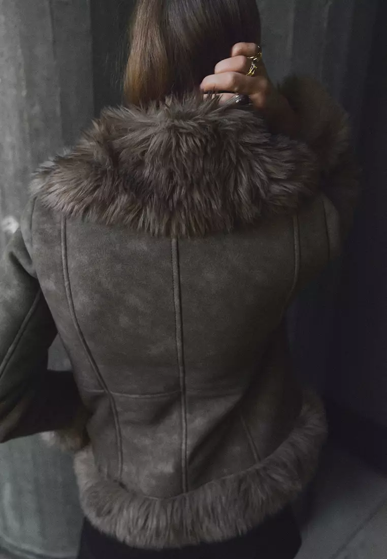 麂皮及皮草外套