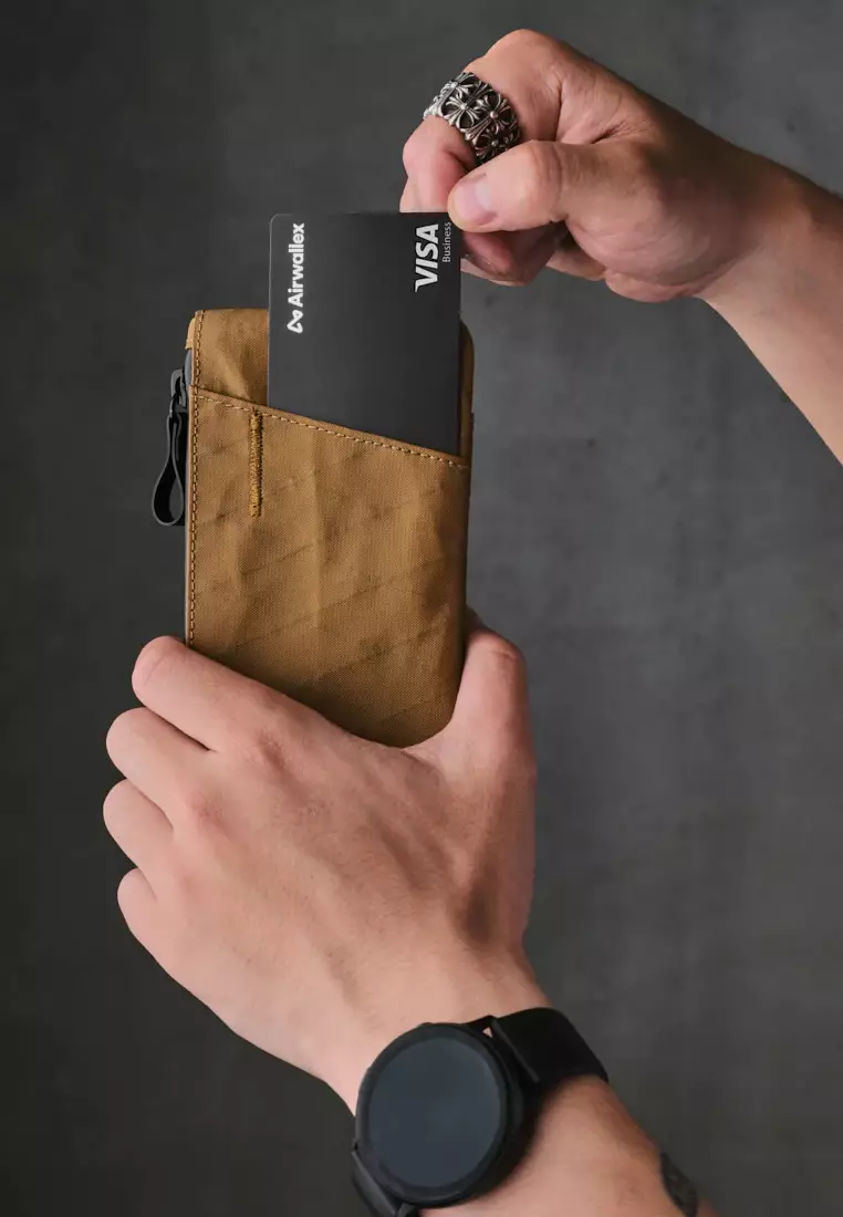 Alpaka Zip Cardholder - Brown VX21