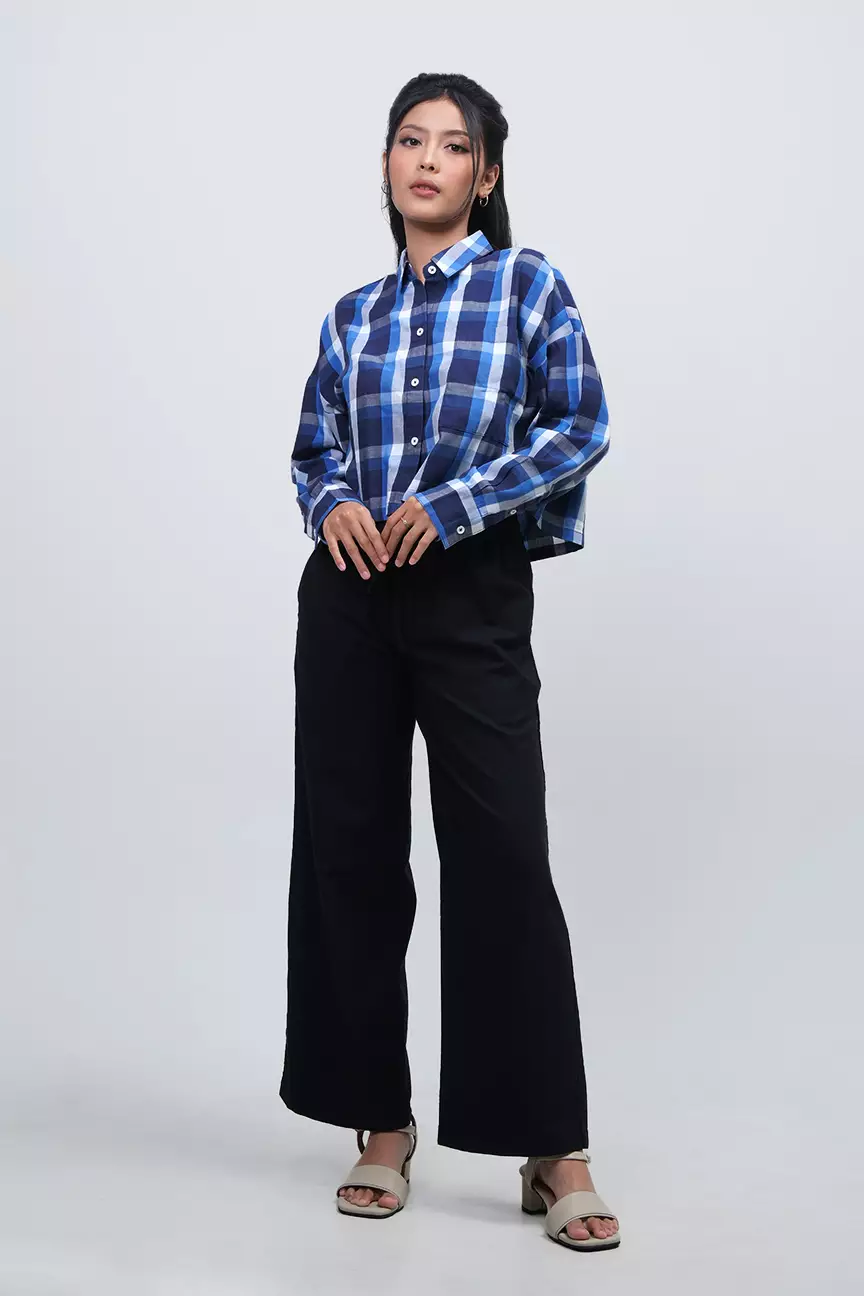 Kemeja Wanita Esmeray Navy White