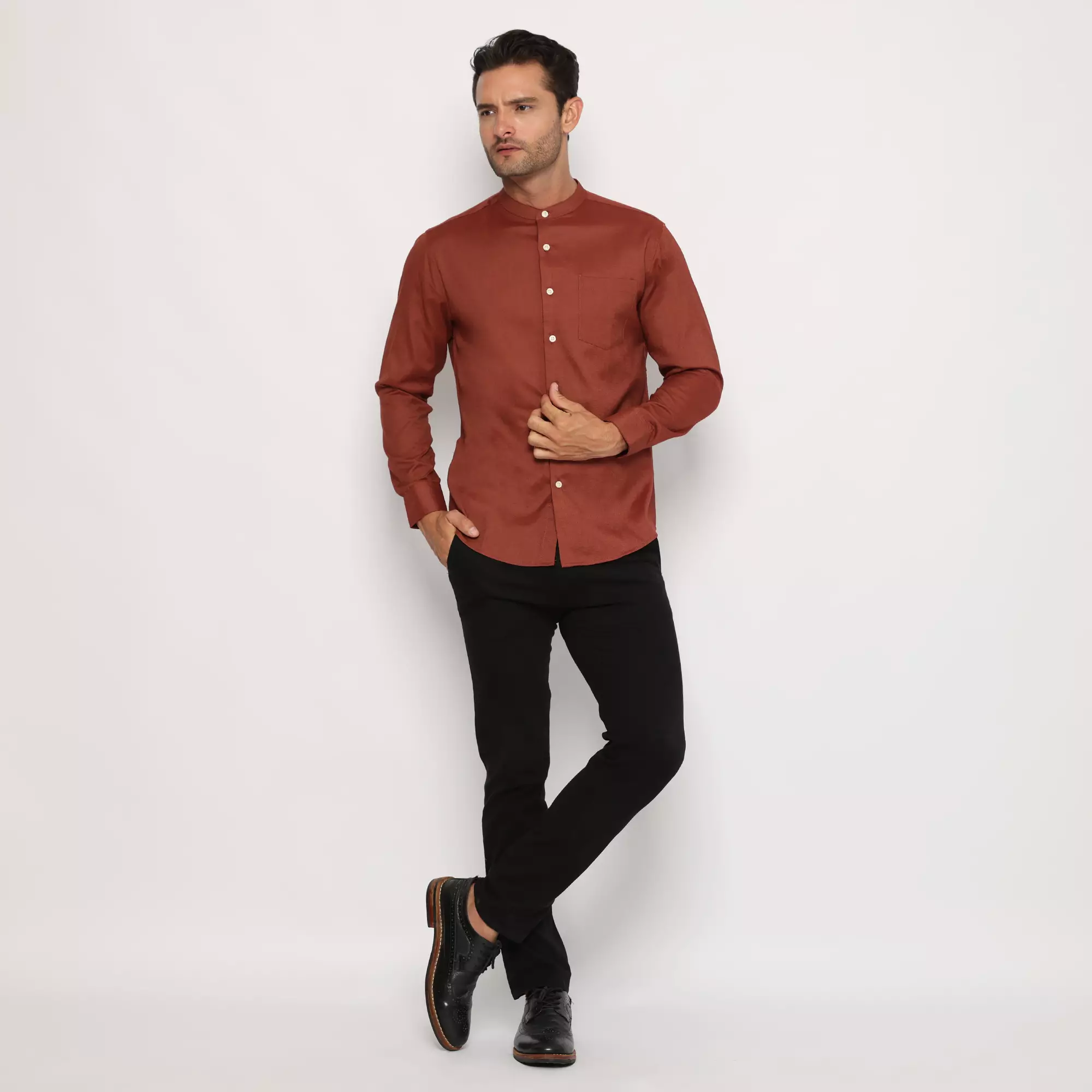 Platini Kemeja Pria Koko Shanghai Lengan Panjang Katun Oxford Merah Bata 22030