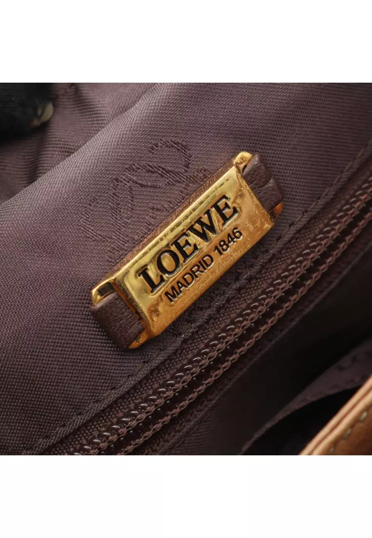 Pre-Loved LOEWE Anagram Shoulder bag leather black