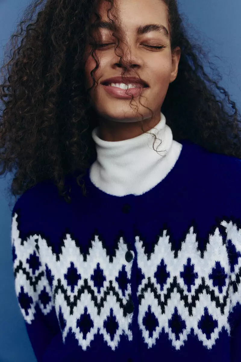 Jacquard-knit cardigan