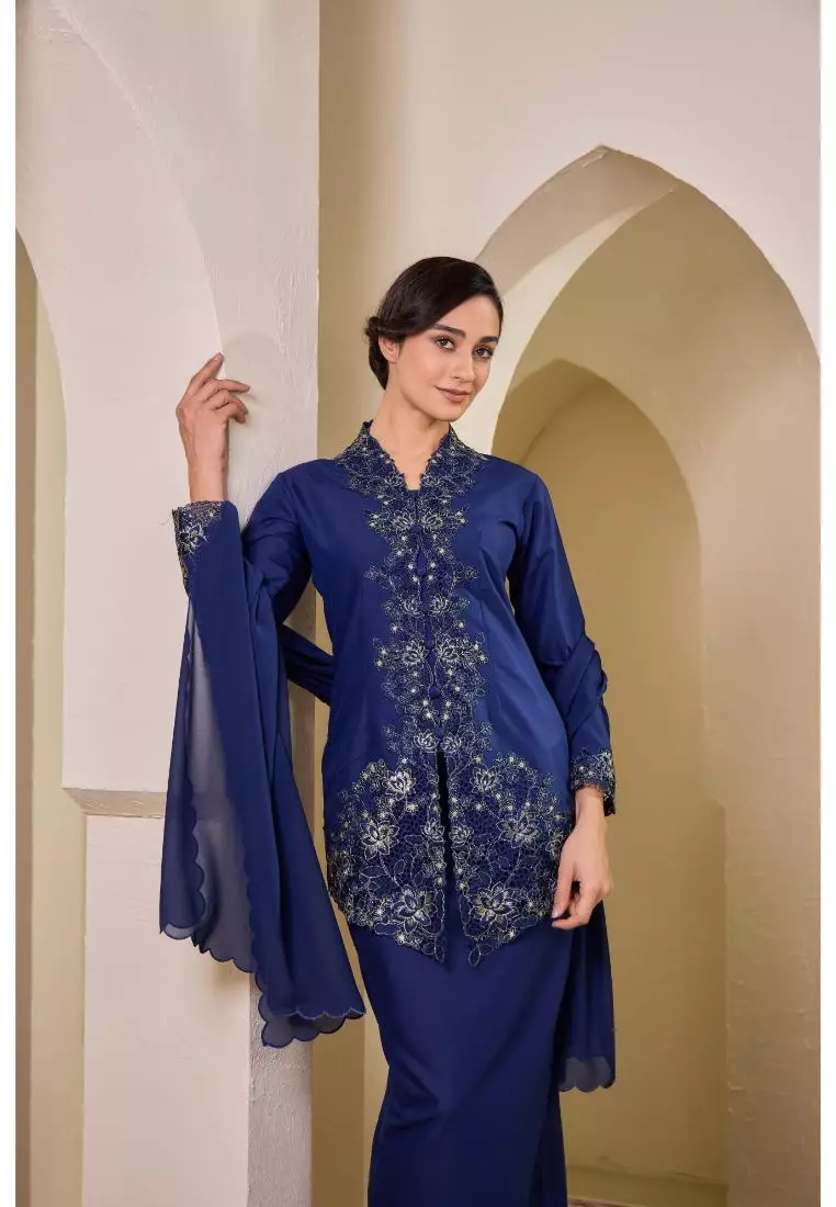 Kebaya Sulam Kaleela