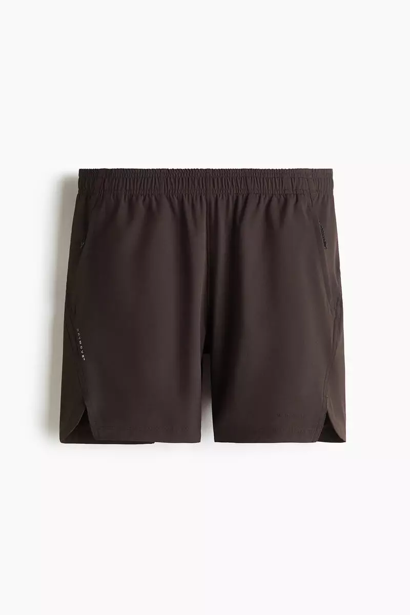 Sports shorts with DryMove™