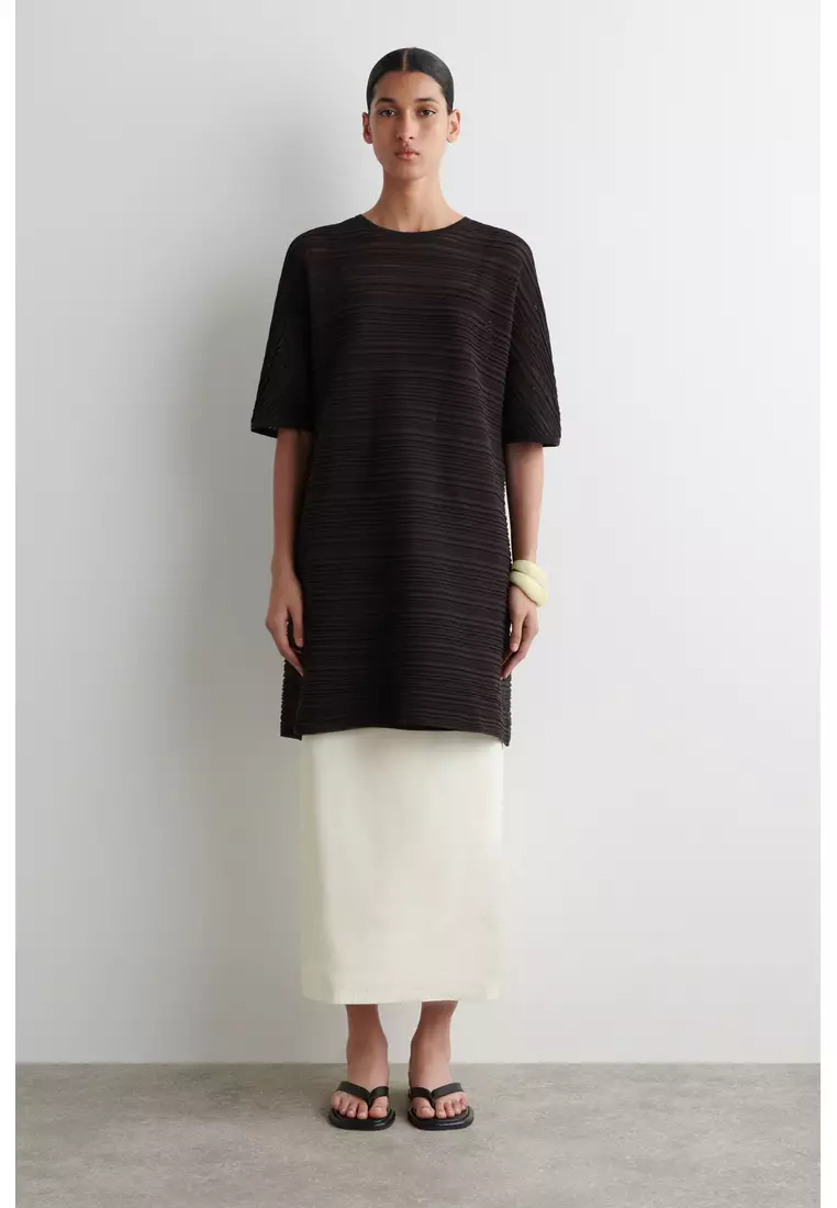 PLEATED KNITTED MINI DRESS