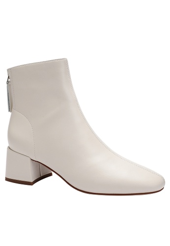 Twenty Eight Shoes white Synthetic Leather Ankle Boots 2151-2 E0CF0SH0CF4DD0GS_1