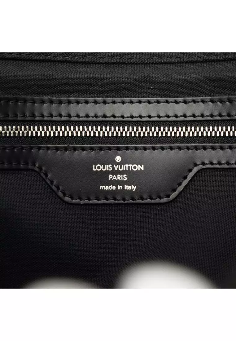 Pre-Loved Louis Vuitton Taiga Viktor
