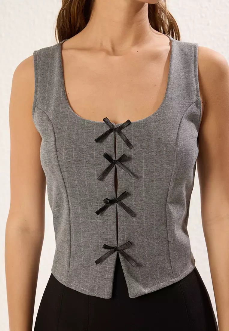 Grey Striped Ribbon Tie Detail Square Neck Zero Sleeve Knitted Blouse That Fits Your Body TWOSS25BZ00147