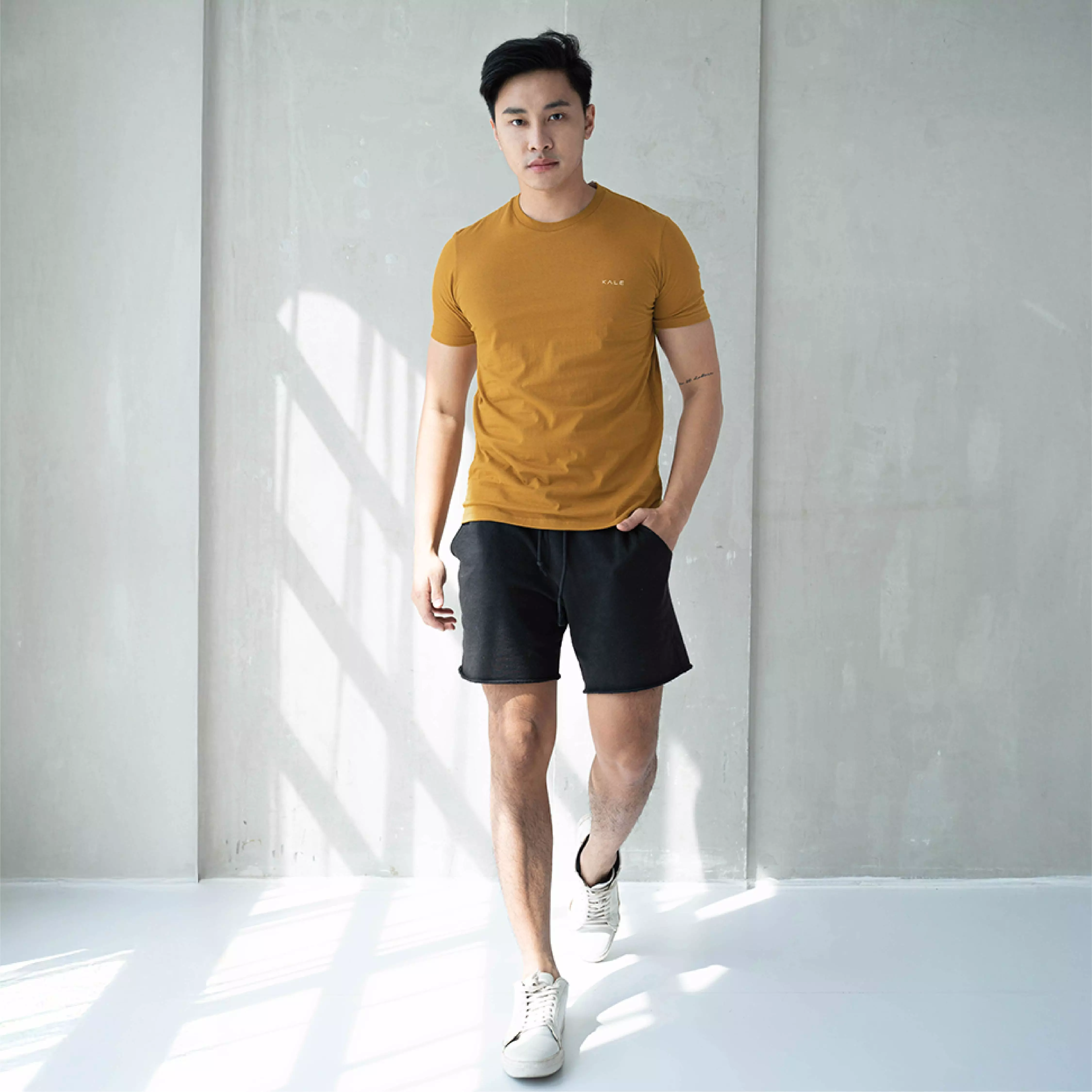 Kale Arion Mustard / T-Shirt Pria Lengan Pendek / Unisex