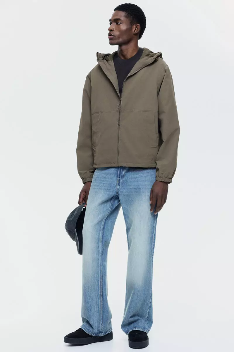 Water-repellent nylon windbreaker