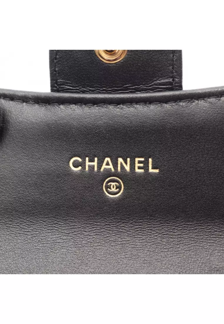 Pre-Loved Chanel matelasse card case lambskin black gold hardware