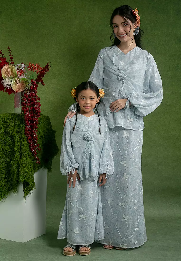 Rosé Embroidered Kurung with Lace Set