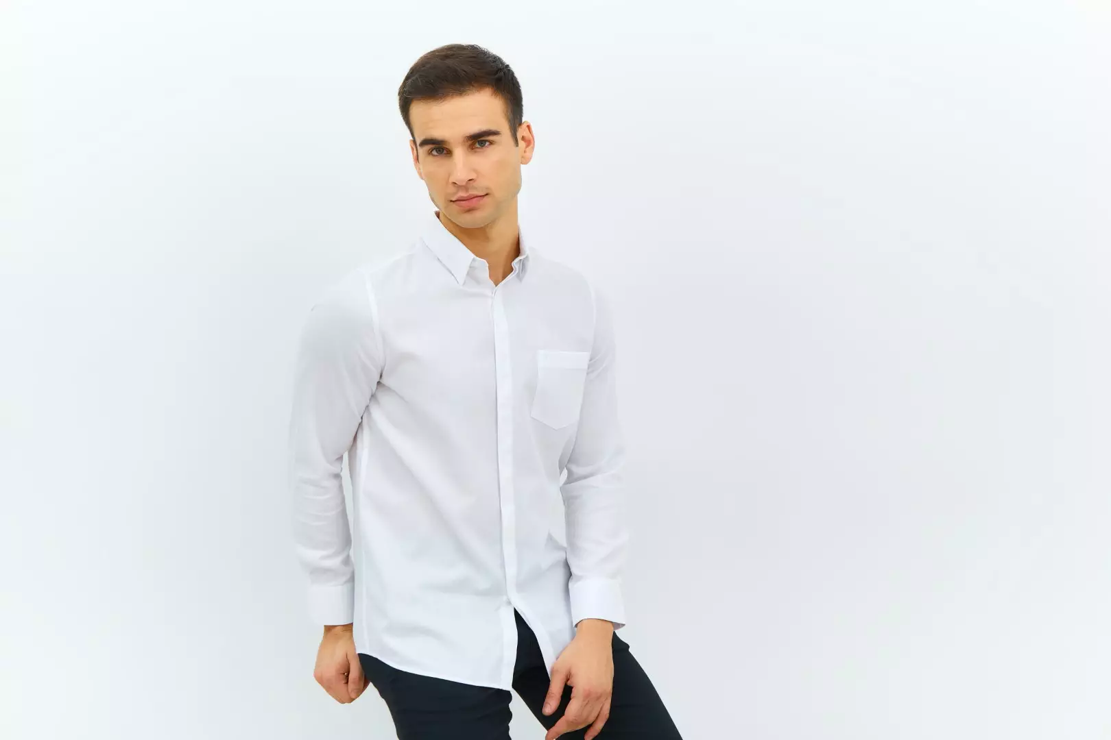 Jobb Keesey Kemeja Pria Lengan Panjang Slim Fit Putih