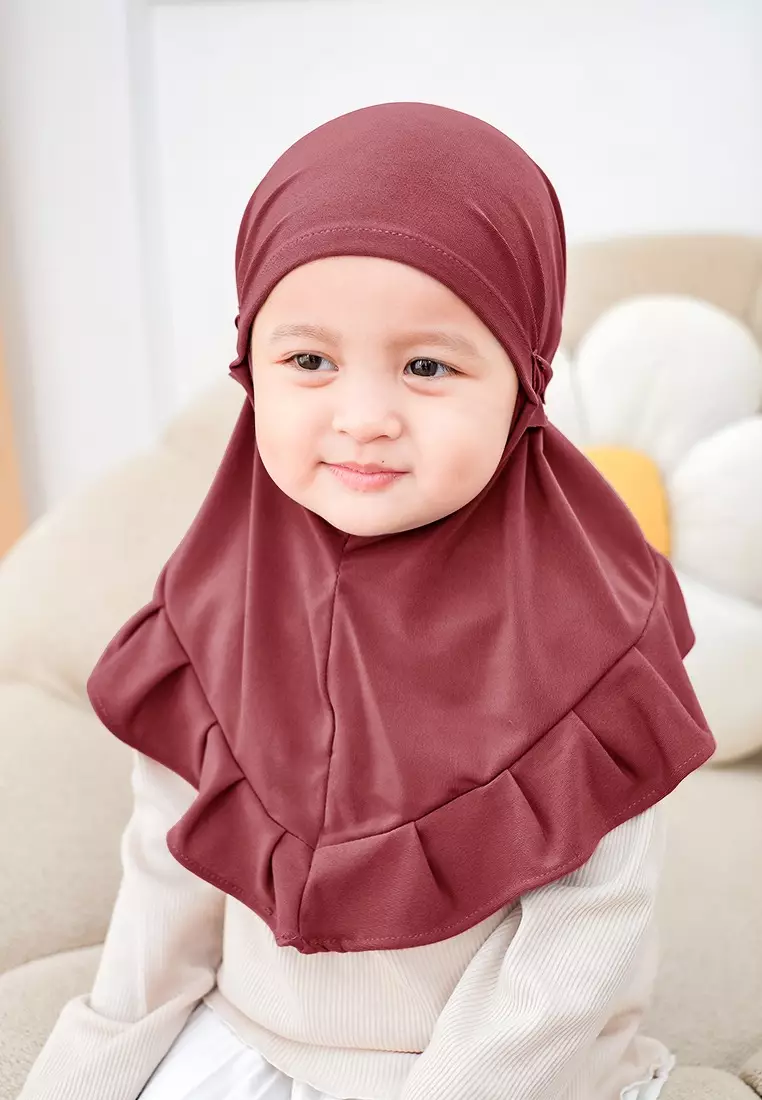 Cotton Bee - Ziva Ruffle Instan | Hijab Instan Anak | Kerudung Jilbab Bergo Tali Anak - Cherry Plum - S