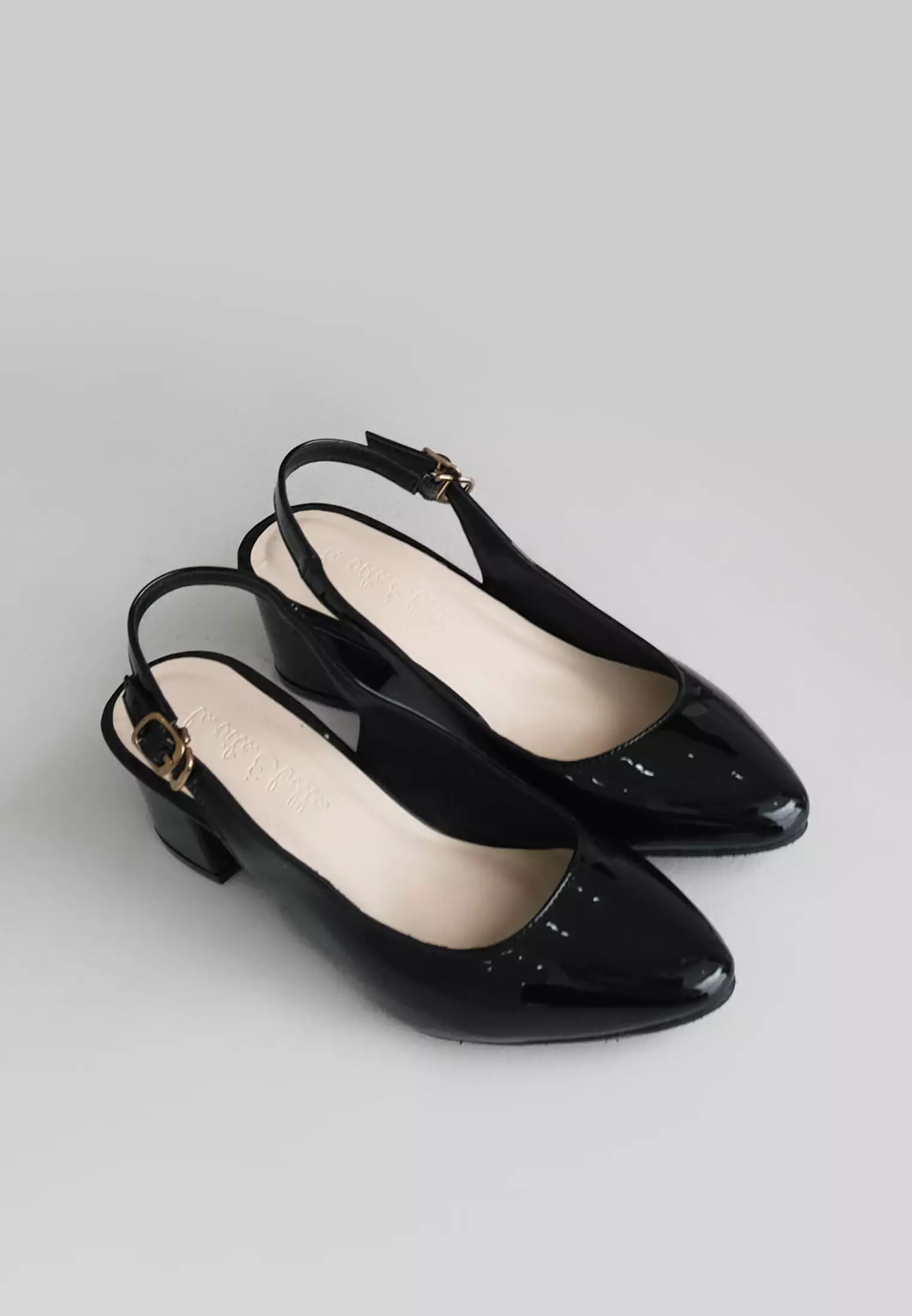 Sophia Sepatu Slingback Wanita Block Heels Pointed Toe