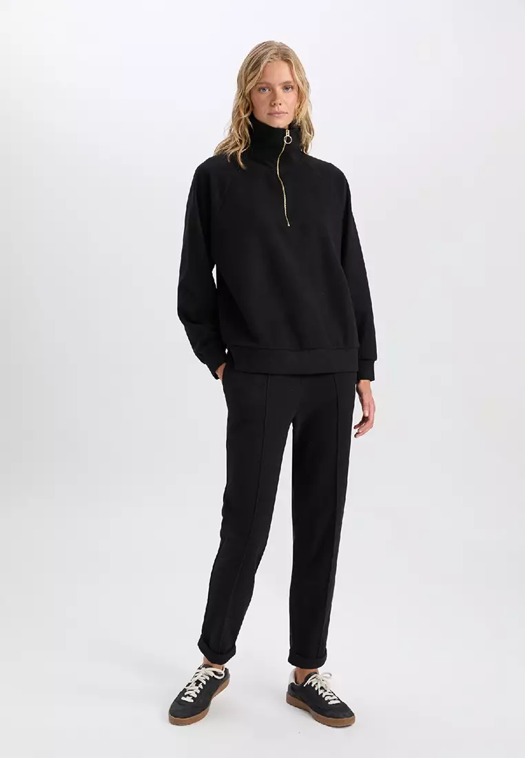 Half-Zip Raglan Sleeves Sweatshirt
