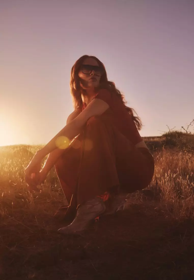 Nightfall Medium Sunglasses - Black/Dusk Pink (Exclusive Colourway)