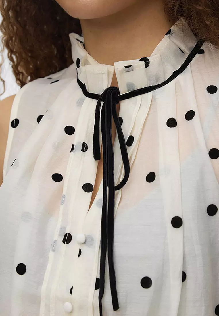 Yoja Short Sleeve Detail Top