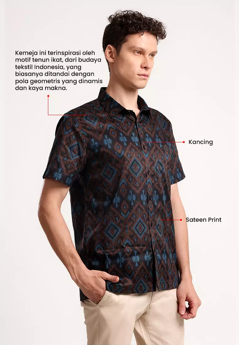 MANZONE - Kemeja Batik Lengan Pendek Pria Modern Fit Antasari - Black Warna Black