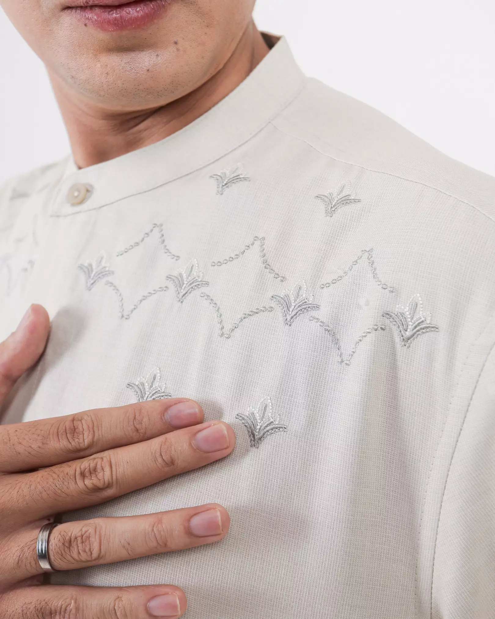 AMK Kemeja Koko Pria Lengan Pendek KK Mahdi S/S Cream