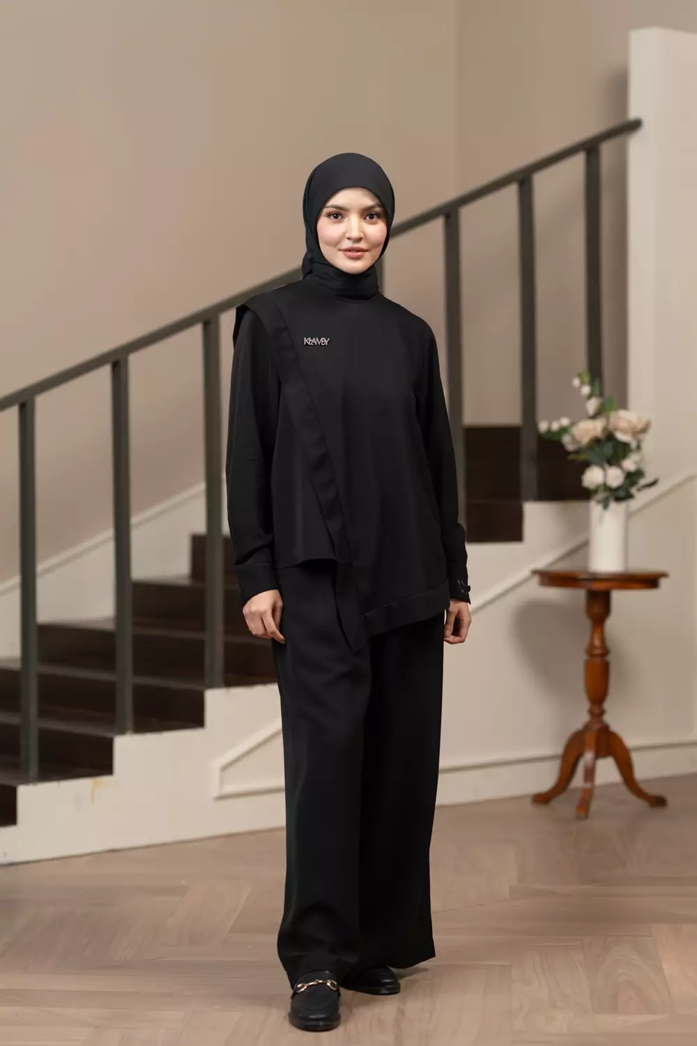 Klamby - Crestella Blouse & Pants Set Raven