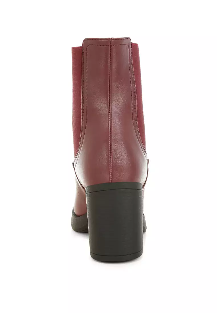 Faux Leather Chelsea Boots In Burgundy