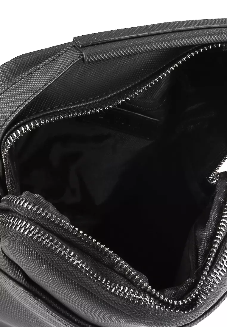 Tas Selempang Pinggang Dengan Desain Dark Tone Untuk Urban Masculine Look