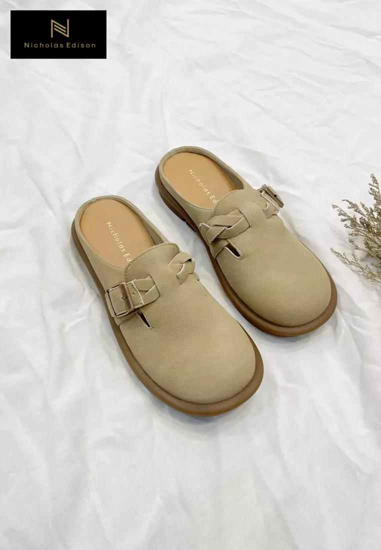 Flat Ezra Cream
