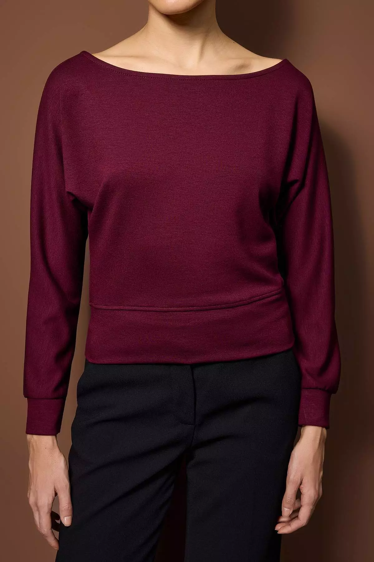 Burgundy Boat Neck Regular Length Knitted Blouse Twoaw26Bz00357