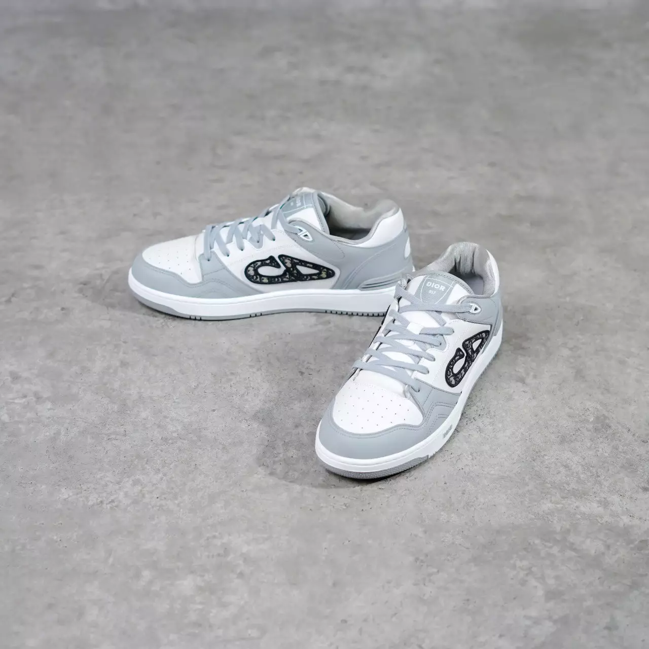 Sneakers Botines Dior Estrella Jual Christian Dior B25 Oblique Runner Sneakers In Black/beige Smooth Di  Seller Brandluxid Flagship Store Kedung Baruk, Kota Surabaya Blibli