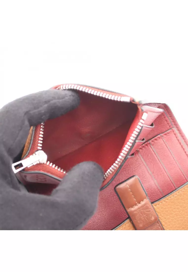 Pre-Loved LOEWE Vertical wallet Small trifold wallet leather Brown